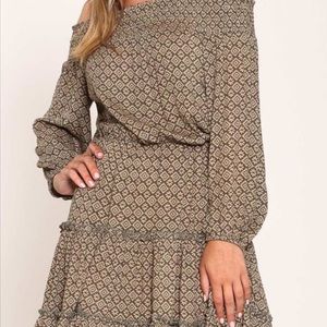 *BLACK* Off the shoulder long sleeve dress